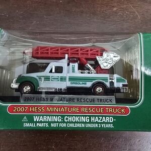 New In Box 2007 Miniature Hess RESCUE TRUCK.